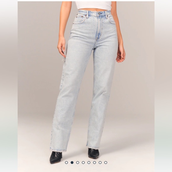 Abercrombie Curve Love Jean - Picture 2 of 8